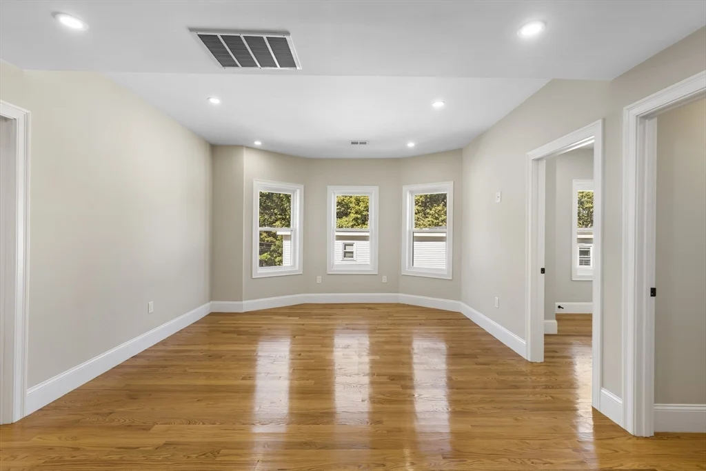 3 bed, 1 bath apartment for rent at 31 Woodale Ave Unit 2, Mattapan — photo 3 of 18