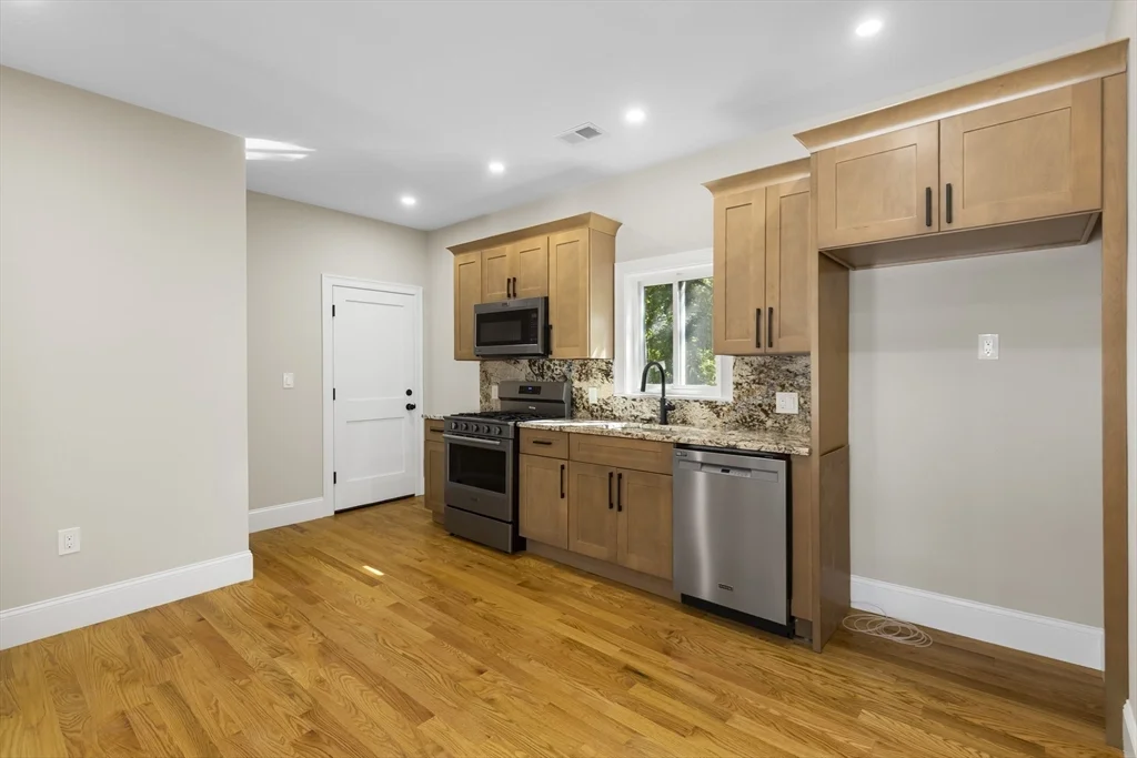 3 bed, 1 bath apartment for rent at 31 Woodale Ave Unit 2, Mattapan — photo 2 of 18