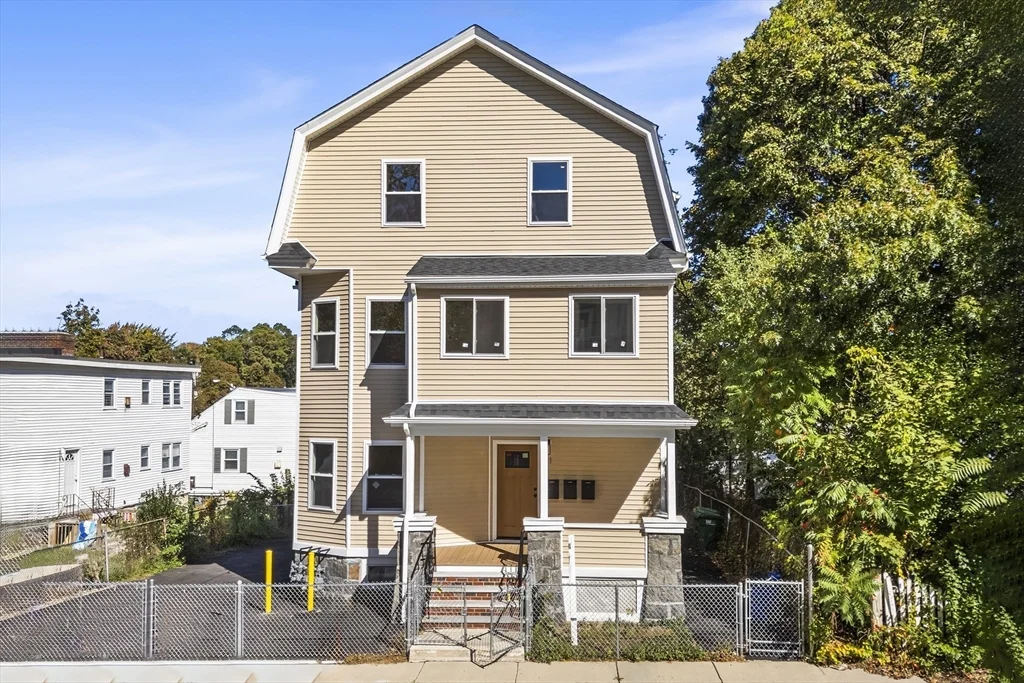 3 bed, 1 bath apartment for rent at 31 Woodale Ave Unit 2, Mattapan — photo 17 of 18