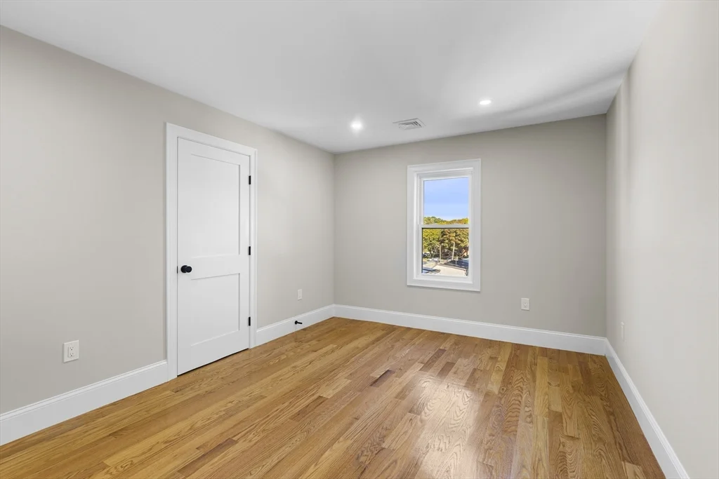 3 bed, 1 bath apartment for rent at 31 Woodale Ave Unit 3, Mattapan — photo 5 of 7