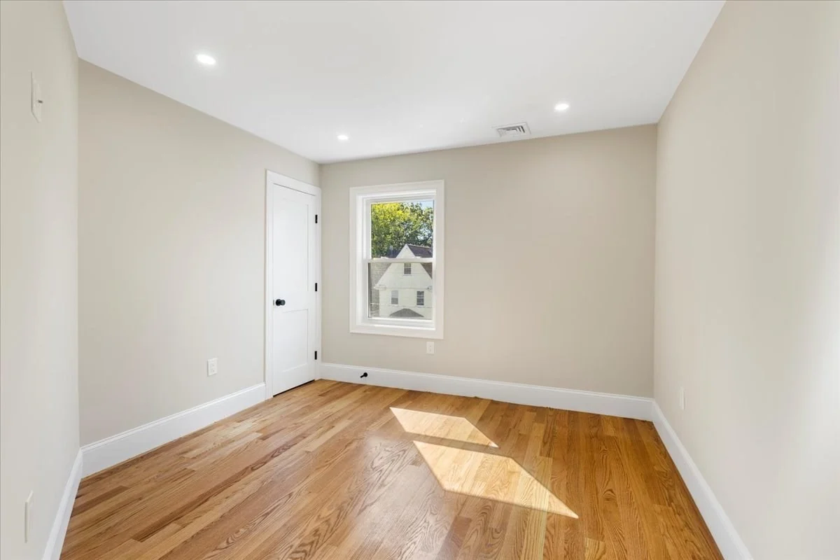 3 bed, 1 bath apartment for rent at 31 Woodale Ave Unit 3, Mattapan — photo 8 of 18