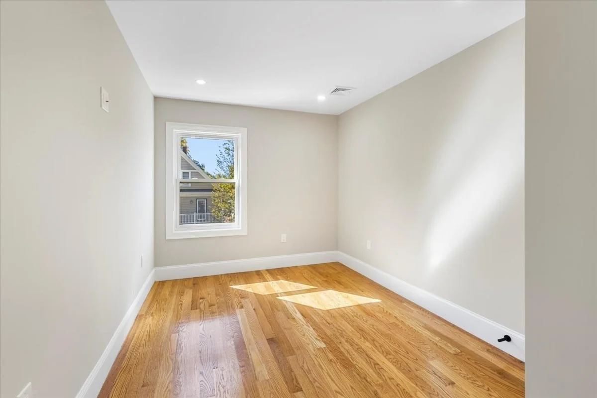 3 bed, 1 bath apartment for rent at 31 Woodale Ave Unit 3, Mattapan — photo 6 of 18