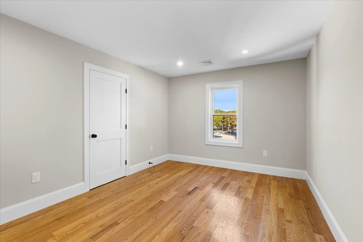 3 bed, 1 bath apartment for rent at 31 Woodale Ave Unit 3, Mattapan — photo 4 of 18
