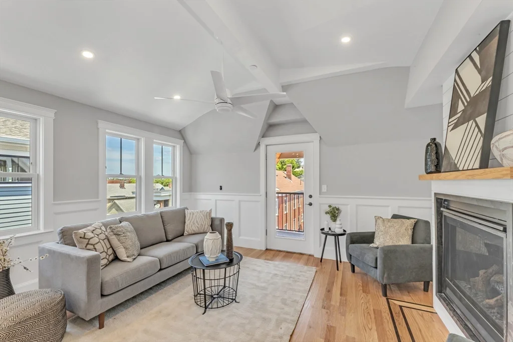 2 bed, 2 bath apartment for rent at 31 Woodlawn Unit 2, Jamaica Plain — photo 7 of 18