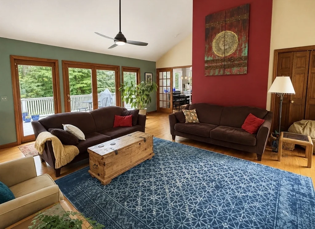 3 bed, 2 bath apartment for rent at 31 Woodside Circle, Sturbridge — photo 4 of 18