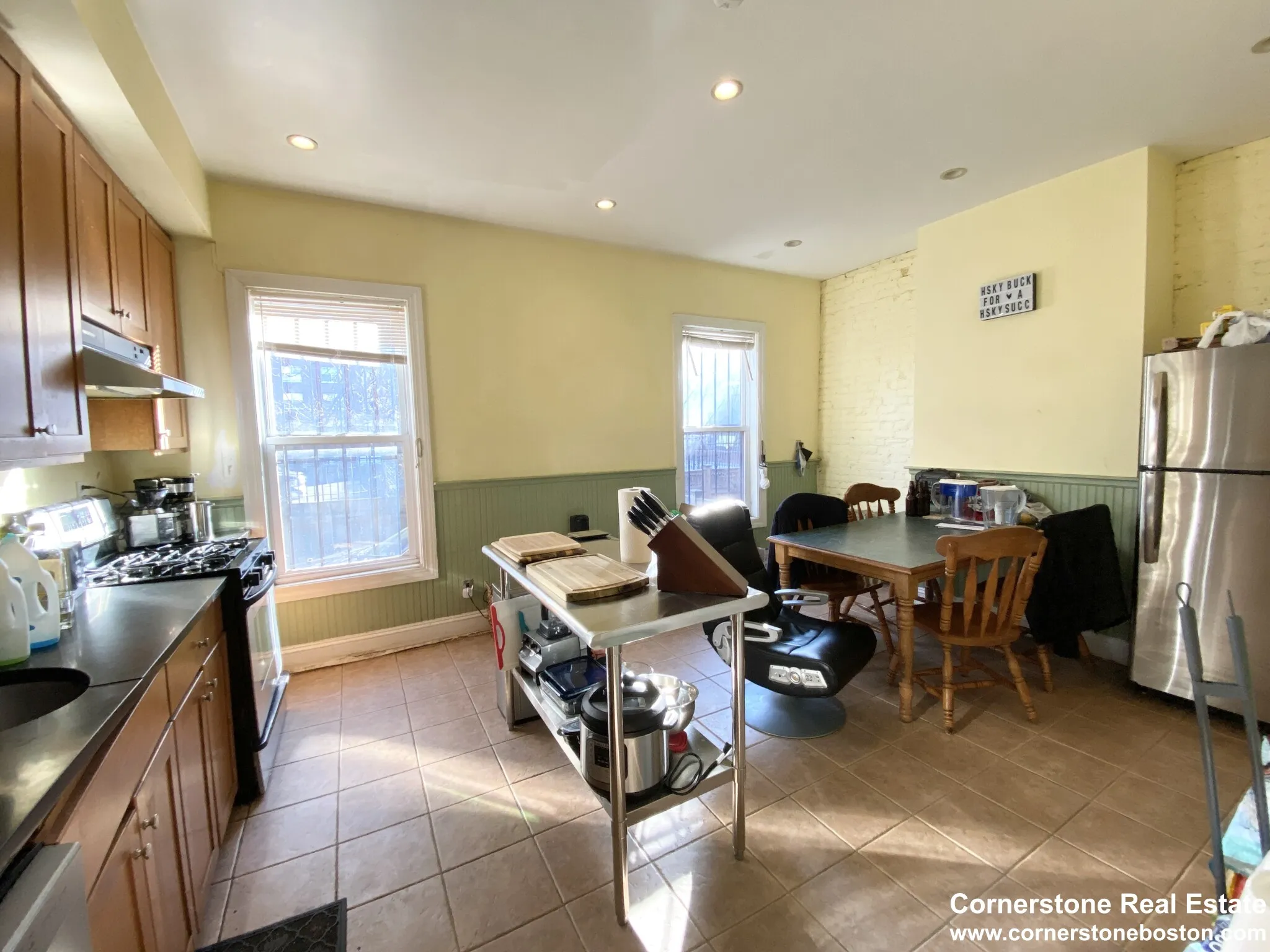 5 bed, 2.5 bath apartment for rent at 31 Worthington St Unit 1, Mission Hill — photo 10 of 42
