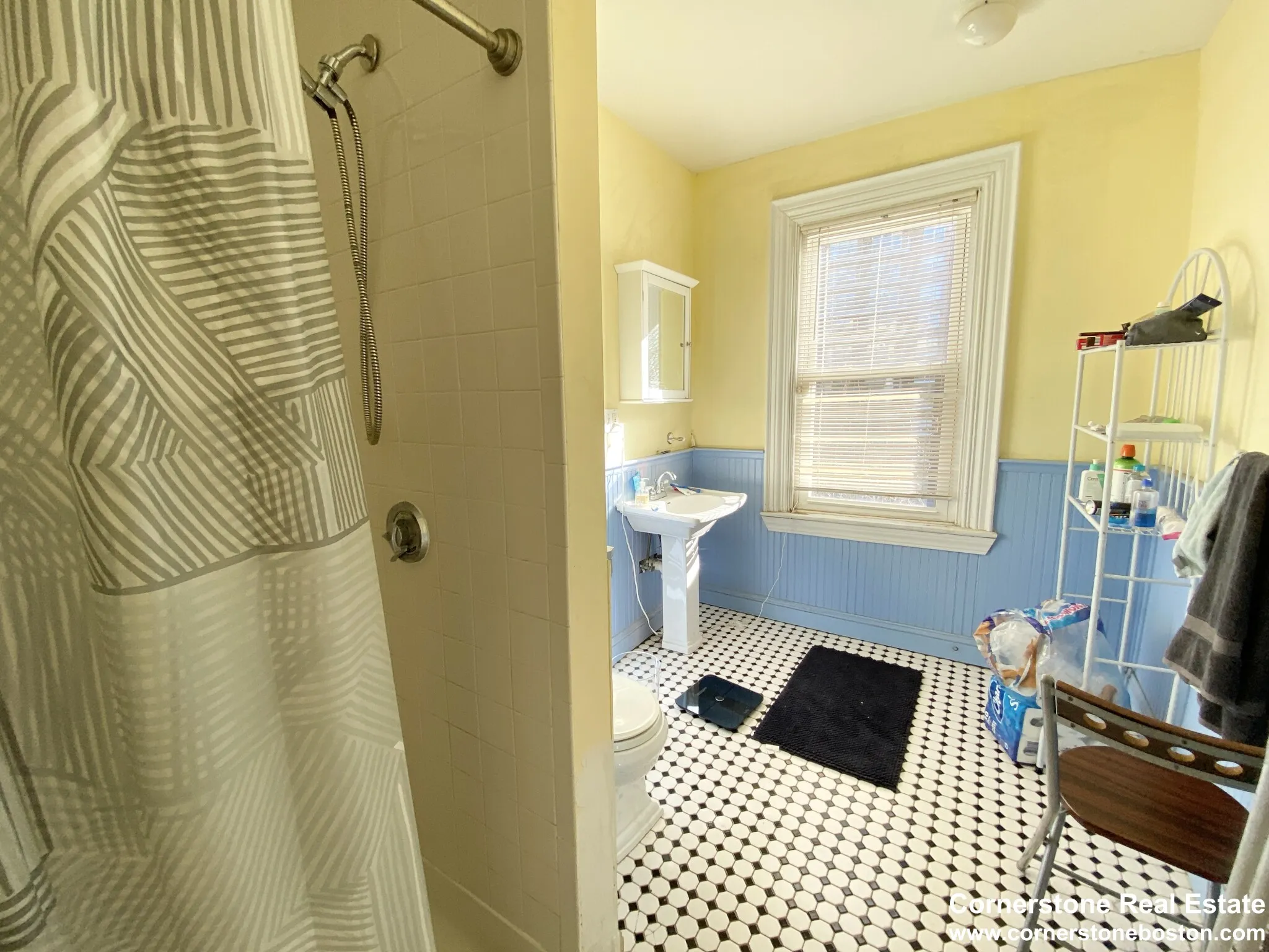 5 bed, 2.5 bath apartment for rent at 31 Worthington St Unit 1, Mission Hill — photo 20 of 42