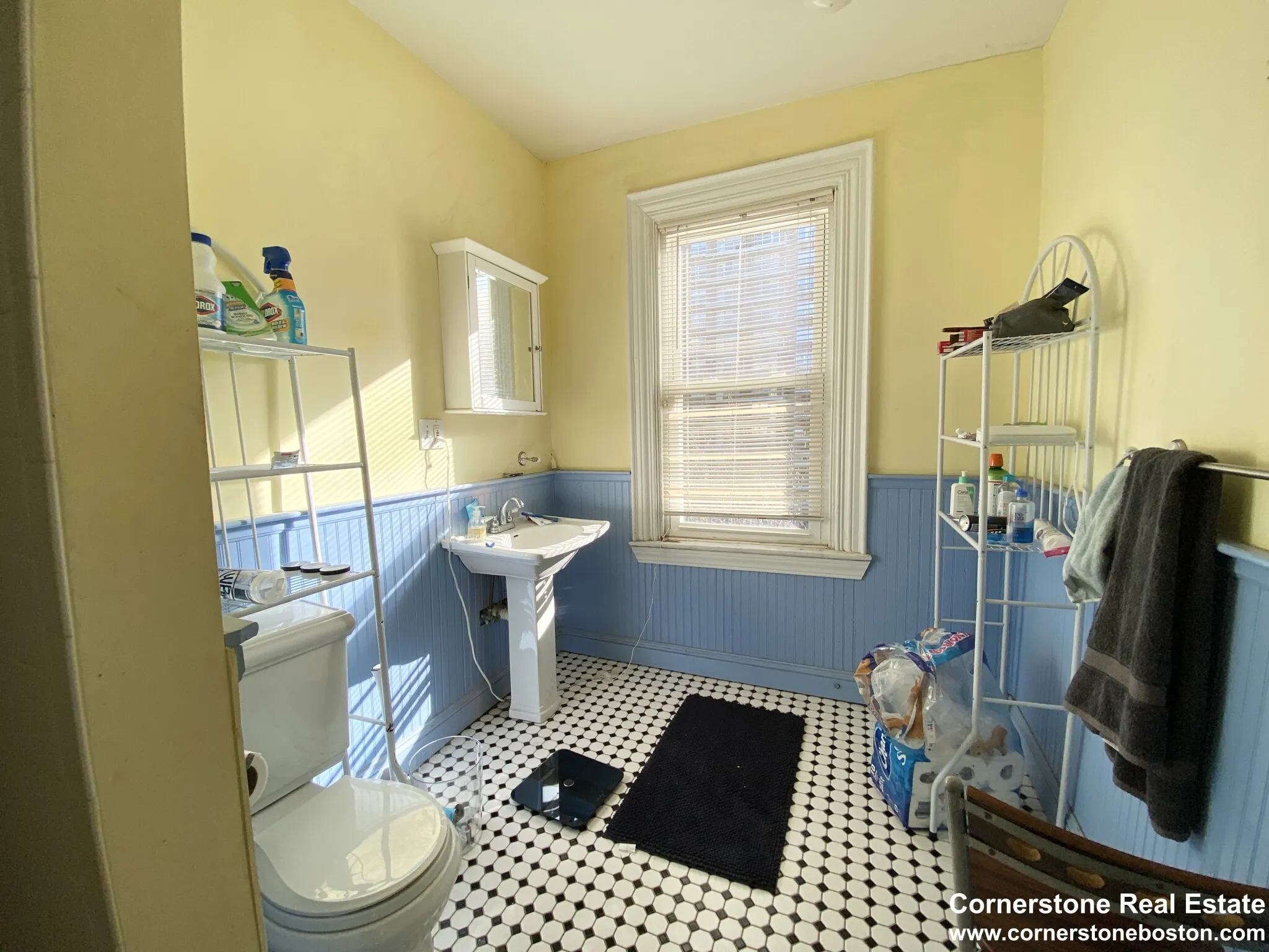 5 bed, 2.5 bath apartment for rent at 31 Worthington St Unit 1, Mission Hill — photo 21 of 42