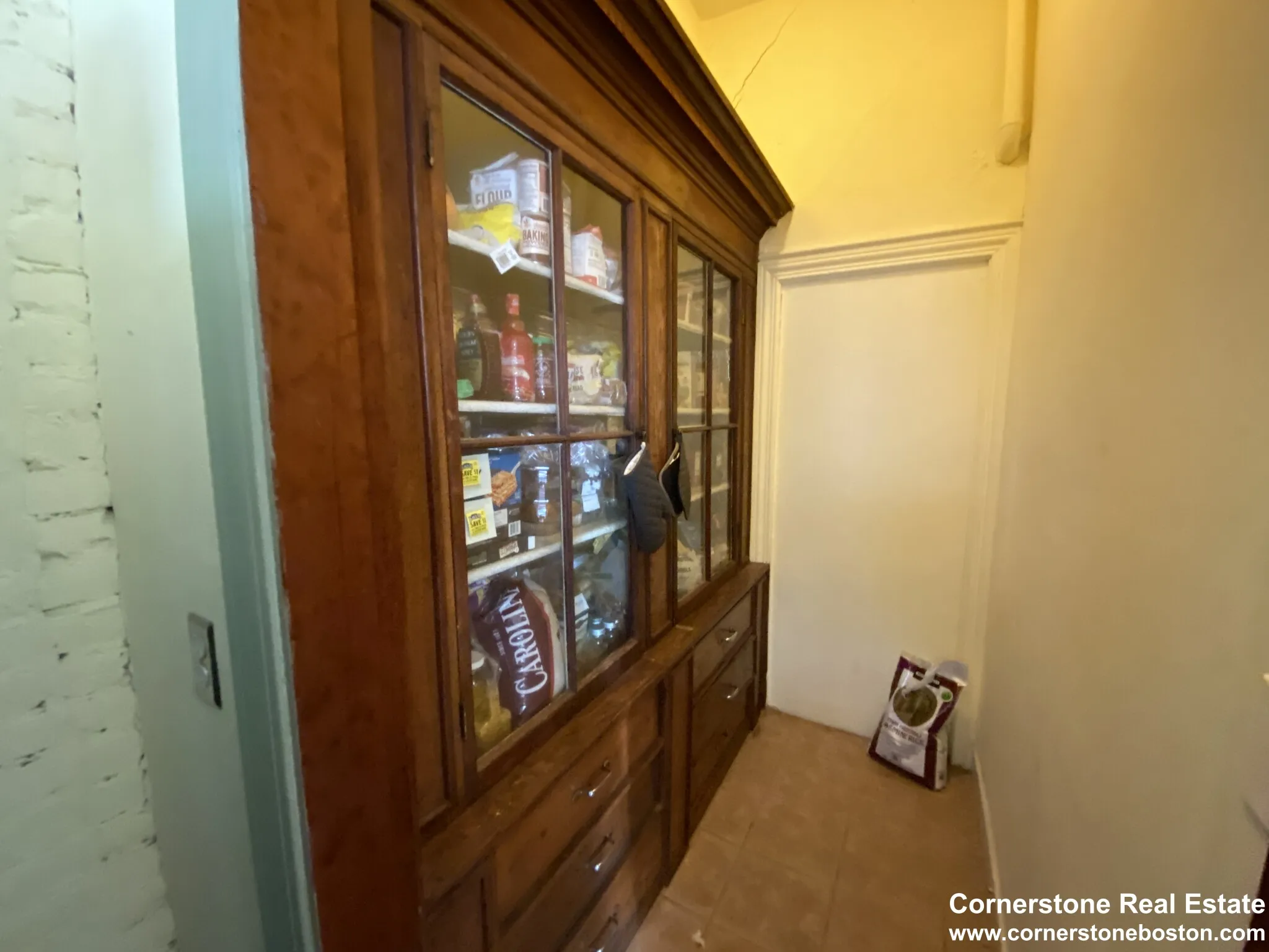 5 bed, 2.5 bath apartment for rent at 31 Worthington St Unit 1, Mission Hill — photo 7 of 42