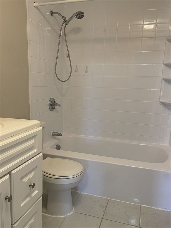 2 bed, 1 bath apartment for rent at 310 Brook Village Rd Unit 18, Nashua — photo 9 of 15