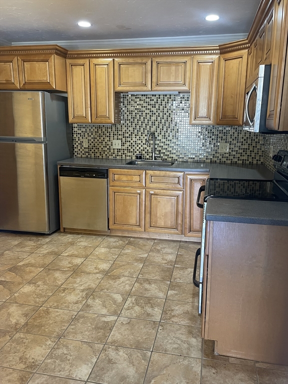 2 bed, 1 bath apartment for rent at 310 Brook Village Rd Unit 18, Nashua — photo 8 of 15