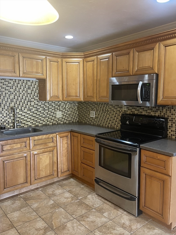 2 bed, 1 bath apartment for rent at 310 Brook Village Rd Unit 18, Nashua — photo 7 of 15