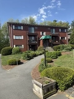 1 bed, 1 bath apartment for rent at 310 Codman Hill Rd Unit 34D, Boxborough — photo 3 of 17