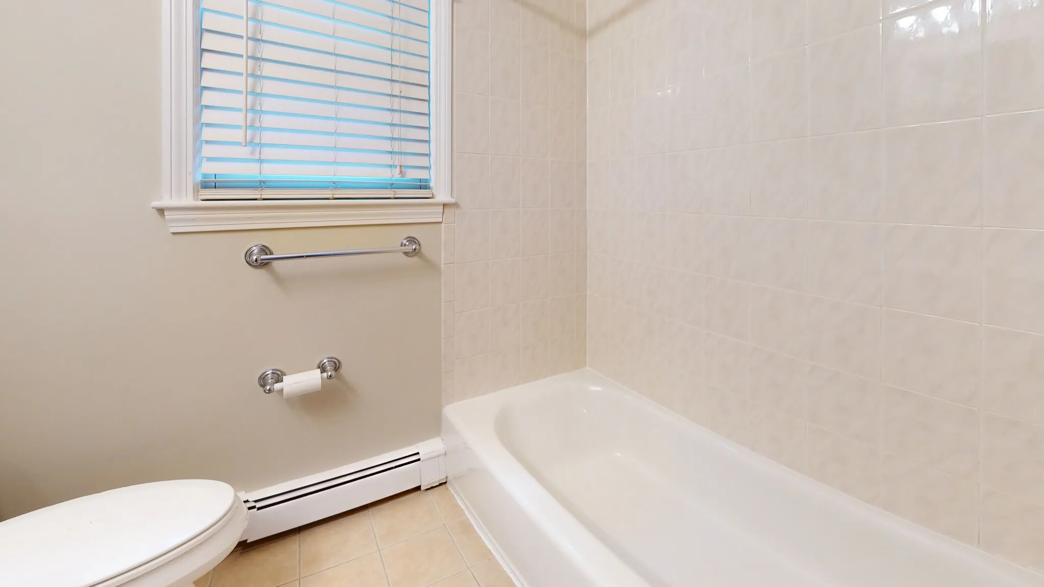 5 bed, 2 bath apartment for rent at 310 Lowell St Unit 310, Magoun Square — photo 15 of 17