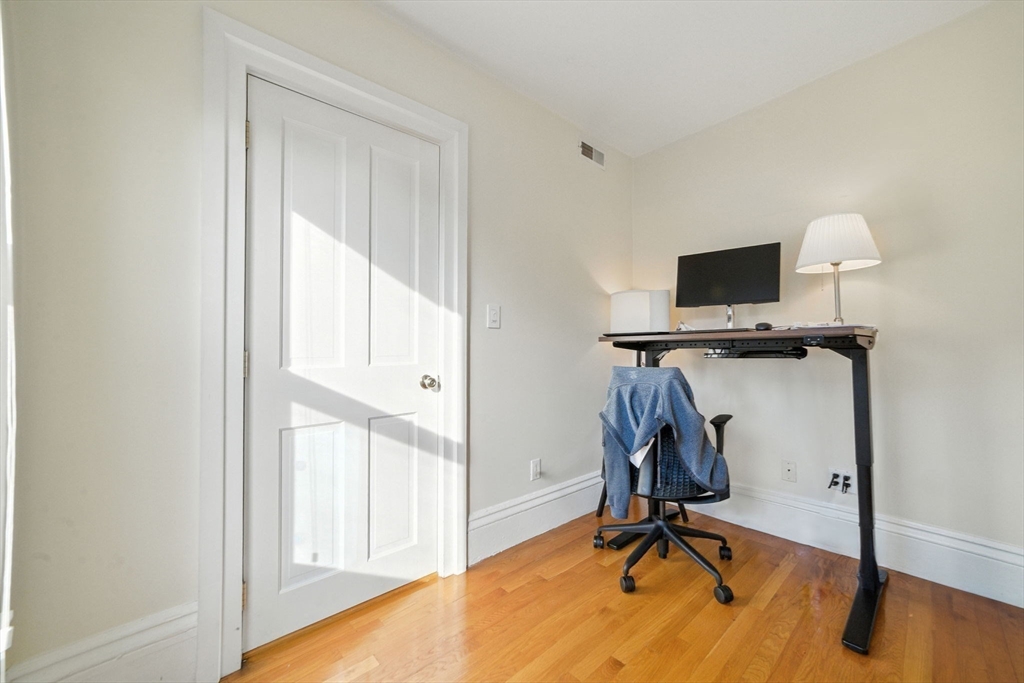 1 bed, 1 bath apartment for rent at 310 Shawmut Unit 3, South End — photo 5 of 17