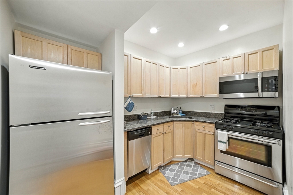 1 bed, 1 bath apartment for rent at 310 Shawmut Unit 3, South End — photo 6 of 17
