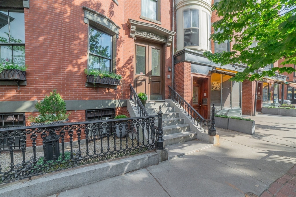 1 bed, 1 bath apartment for rent at 310 Shawmut Unit 3, South End — photo 15 of 17