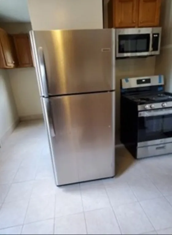 4 bed, 1 bath apartment for rent at 310 Talbot Ave Unit 2, Dorchester — photo 3 of 16