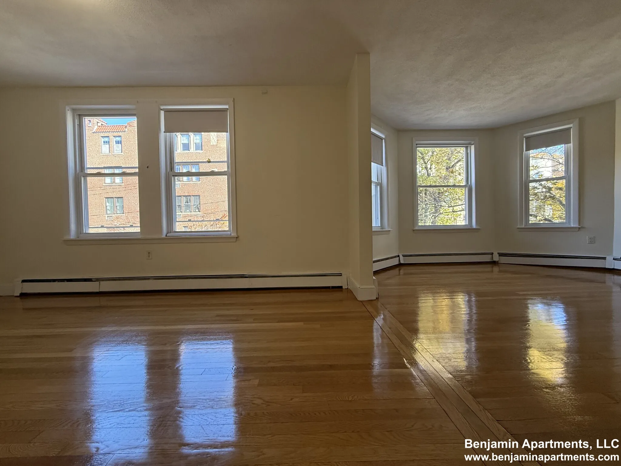 2 bed, 1 bath apartment for rent at 310 Tappan St Unit 3J, Aspinwall Hill — photo 3 of 14