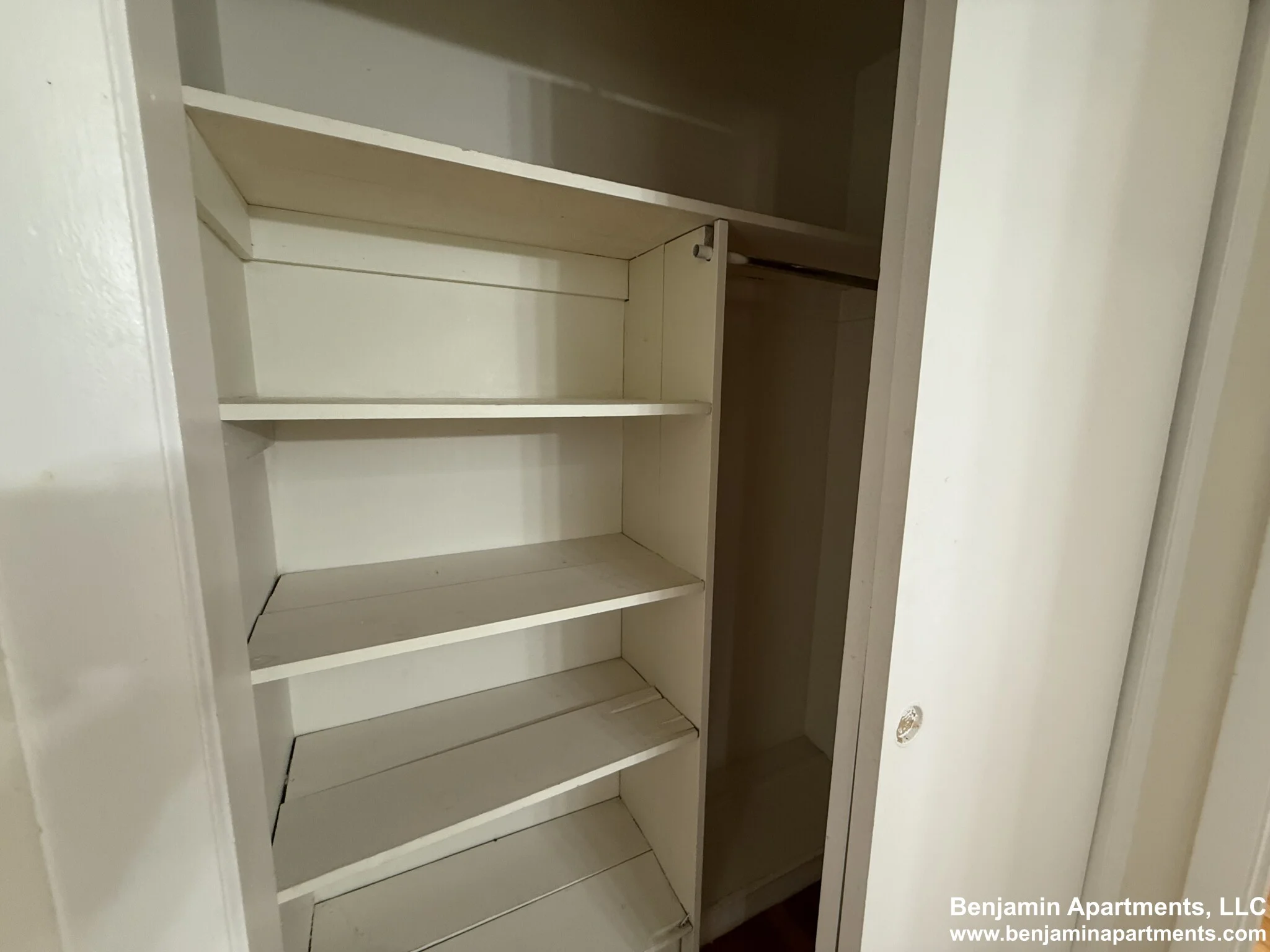 2 bed, 1 bath apartment for rent at 310 Tappan St Unit 3J, Aspinwall Hill — photo 14 of 14