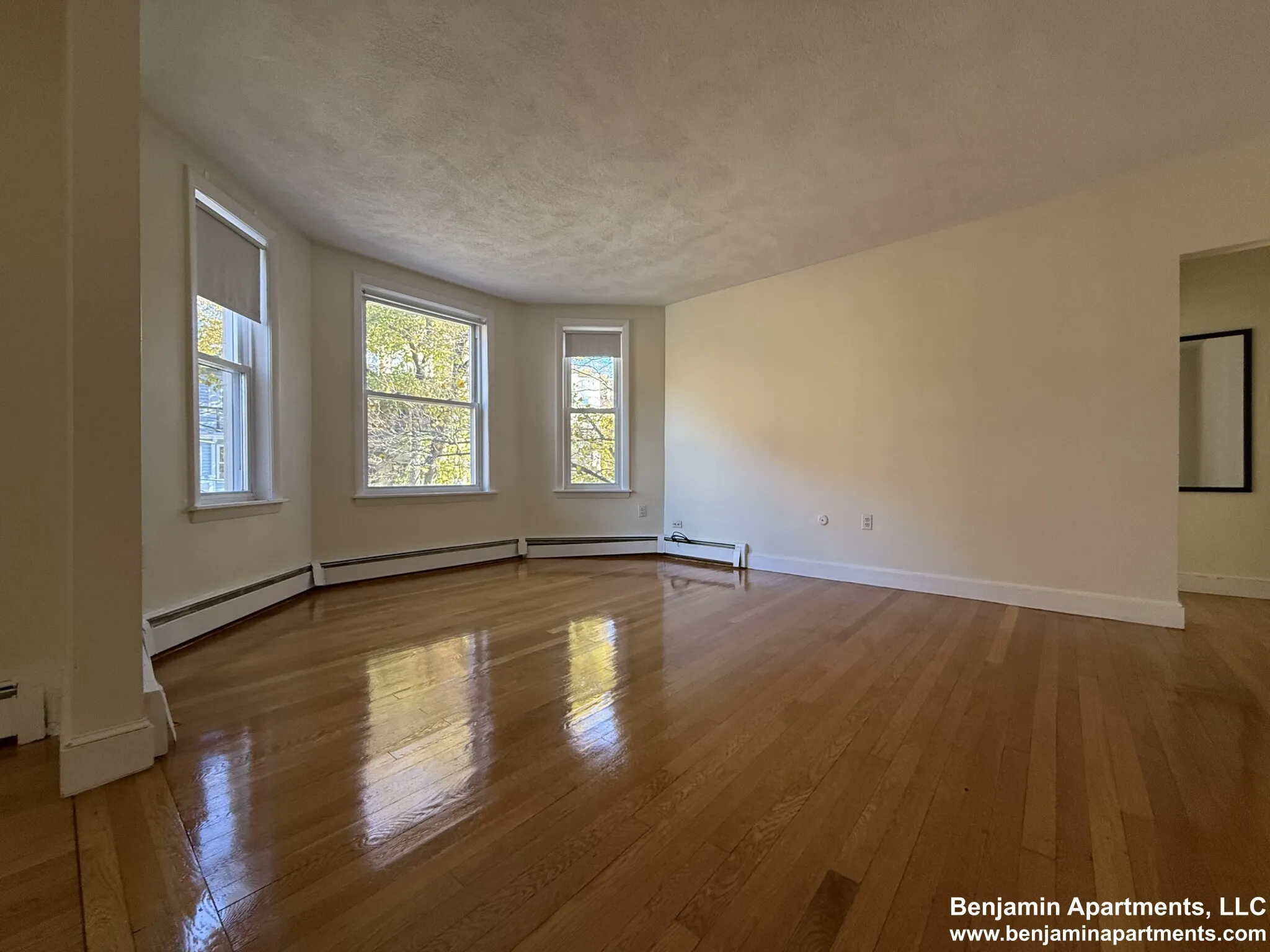 2 bed, 1 bath apartment for rent at 310 Tappan St Unit 3J, Aspinwall Hill — photo 5 of 14