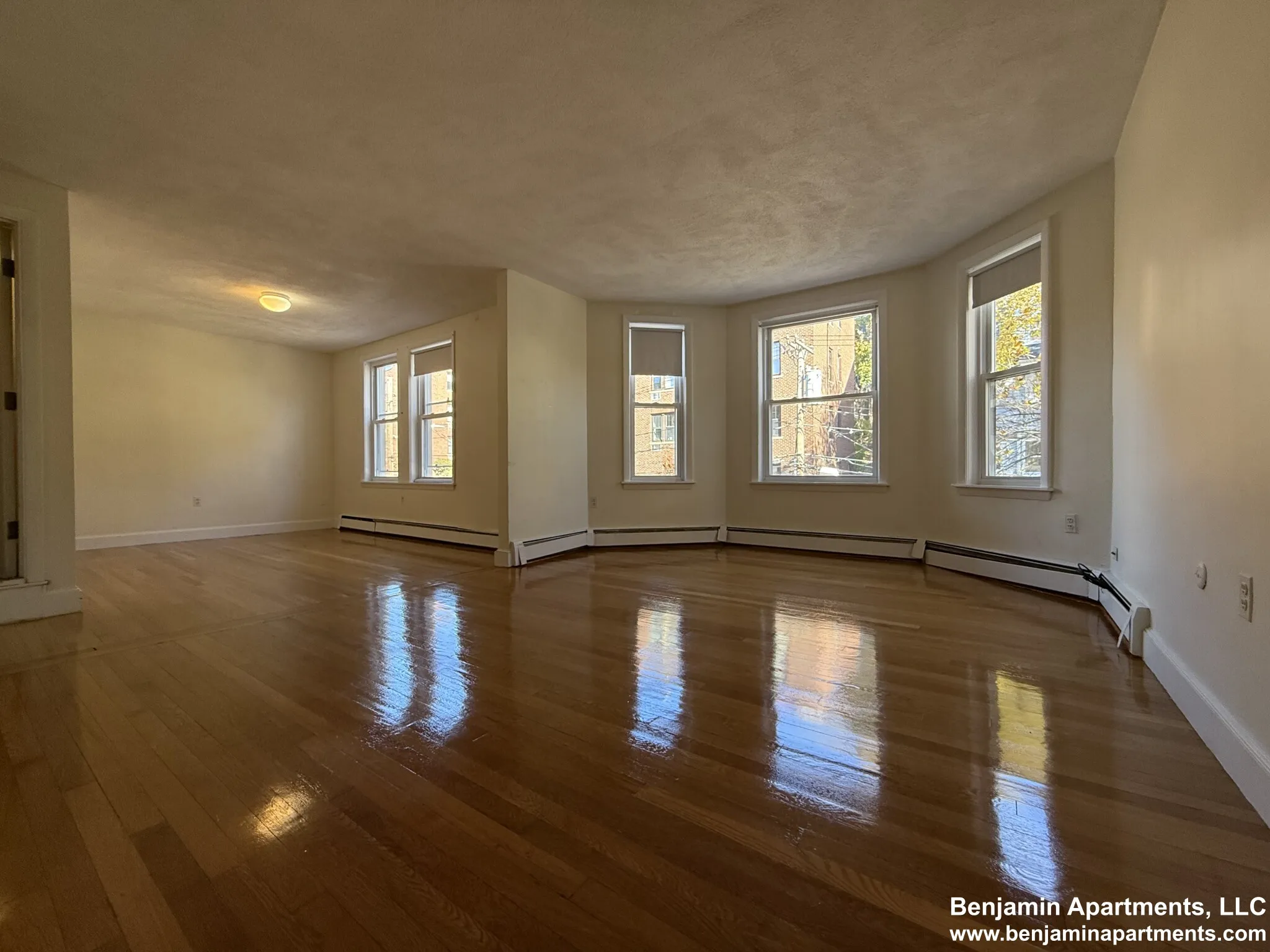 2 bed, 1 bath apartment for rent at 310 Tappan St Unit 3J, Aspinwall Hill — photo 1 of 14