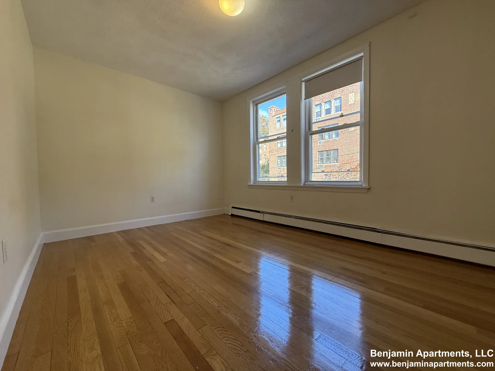 2 bed, 1 bath apartment for rent at 310 Tappan St Unit 3J, Aspinwall Hill — photo 4 of 14