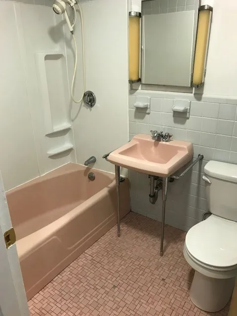 2 bed, 1 bath apartment for rent at 310 Tappan St Unit 5, Aspinwall Hill — photo 15 of 19