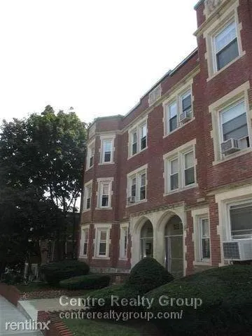 2 bed, 1 bath apartment for rent at 310 Tappan St Unit 5, Aspinwall Hill — photo 6 of 19