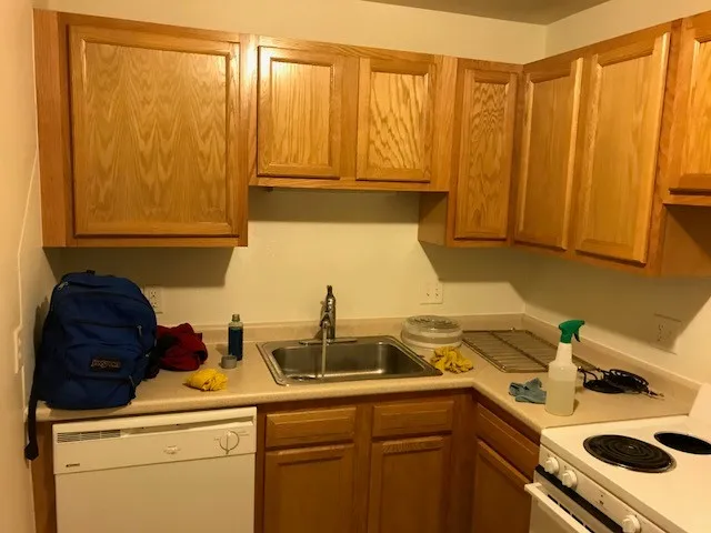 2 bed, 1 bath apartment for rent at 310 Tappan St Unit 5, Aspinwall Hill — photo 18 of 19