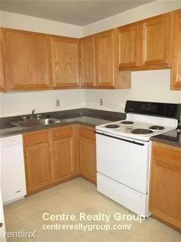 2 bed, 1 bath apartment for rent at 310 Tappan St Unit 5, Aspinwall Hill — photo 2 of 19