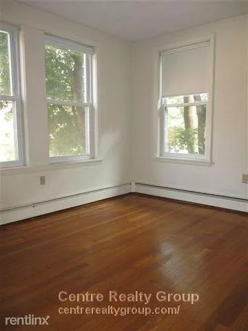 2 bed, 1 bath apartment for rent at 310 Tappan St Unit 5, Aspinwall Hill — photo 4 of 19