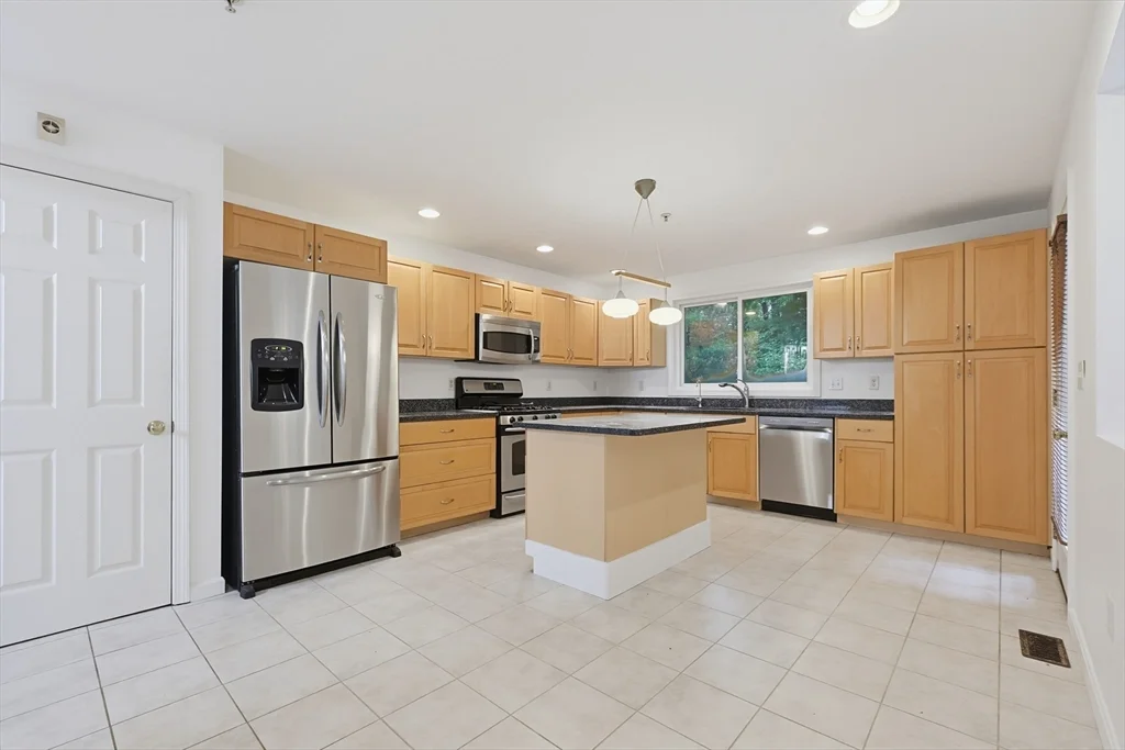 2 bed, 2 bath apartment for rent at 3103 Maple Brook Rd Unit 3103, Bellingham — photo 13 of 34
