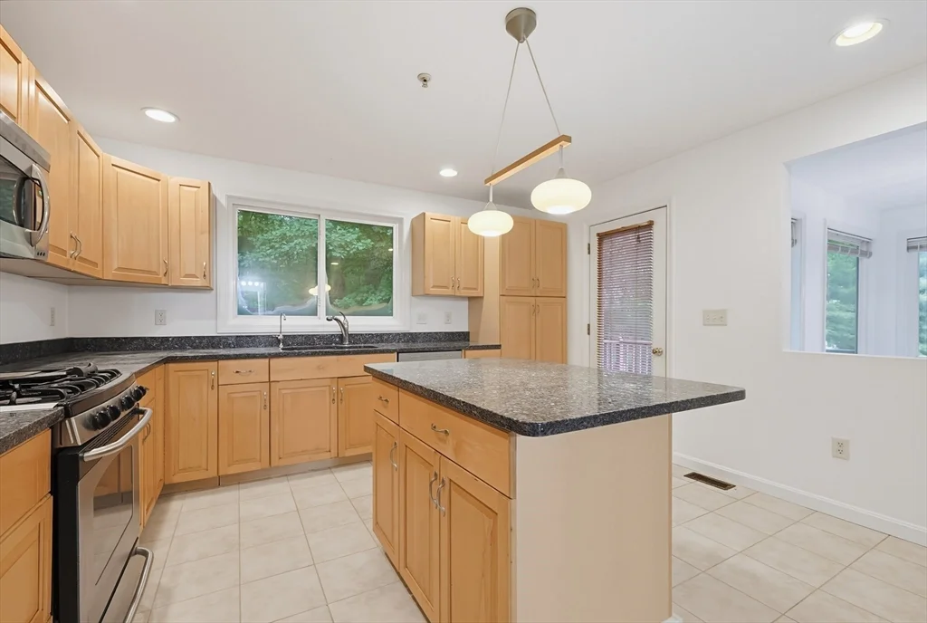 2 bed, 2 bath apartment for rent at 3103 Maple Brook Rd Unit 3103, Bellingham — photo 10 of 34