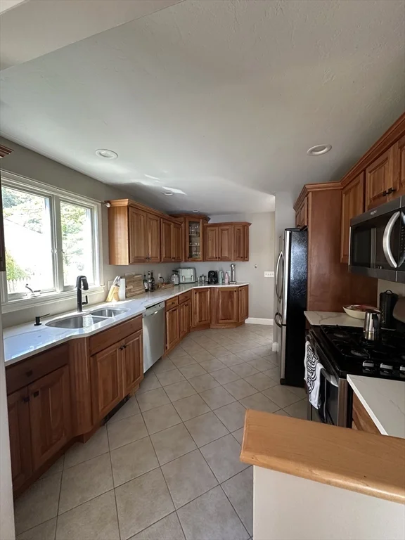 2 bed, 2 bath apartment for rent at 311 Bridle Path, Worcester — photo 5 of 16