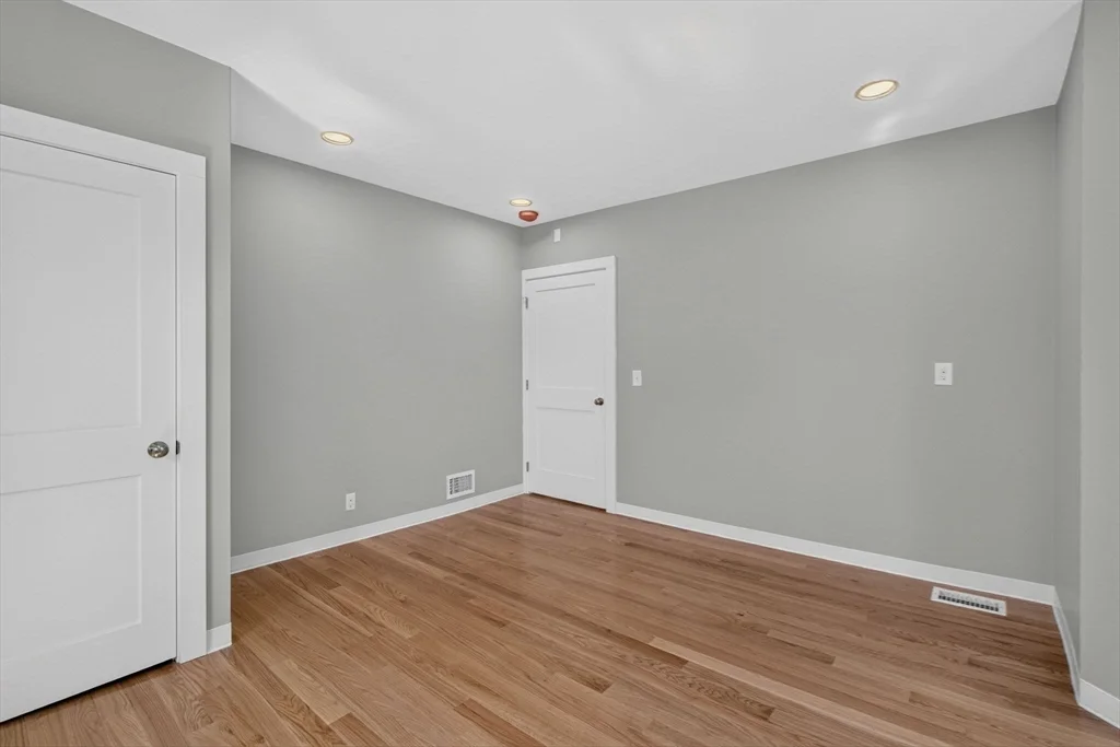 3 bed, 1 bath apartment for rent at 311 Central St Unit 1, Saugus — photo 17 of 27