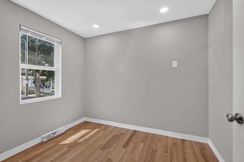 3 bed, 1 bath apartment for rent at 311 Central St Unit 1, Saugus — photo 14 of 27