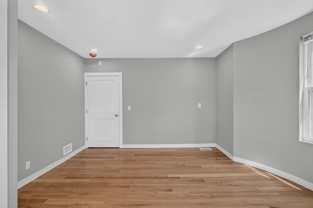 3 bed, 1 bath apartment for rent at 311 Central St Unit 1, Saugus — photo 23 of 27