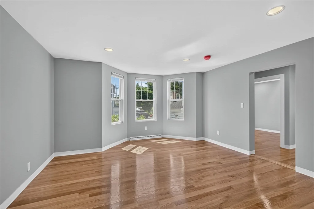3 bed, 1 bath apartment for rent at 311 Central St Unit 1, Saugus — photo 3 of 27
