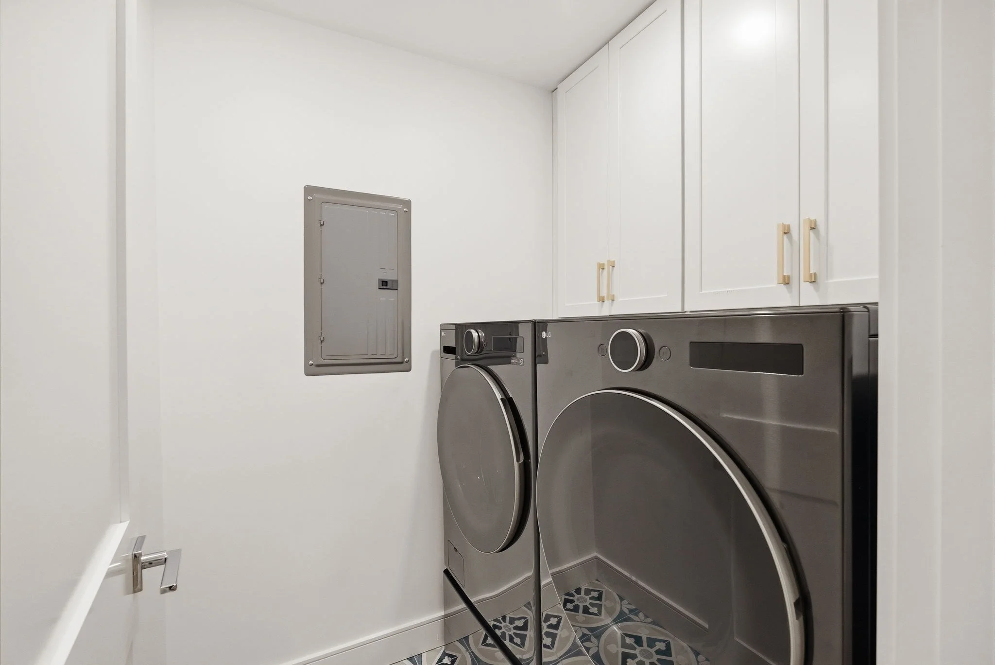 6 bed, 4+ bath apartment for rent at 311 Dedham Ave Unit 311, Needham — photo 24 of 37
