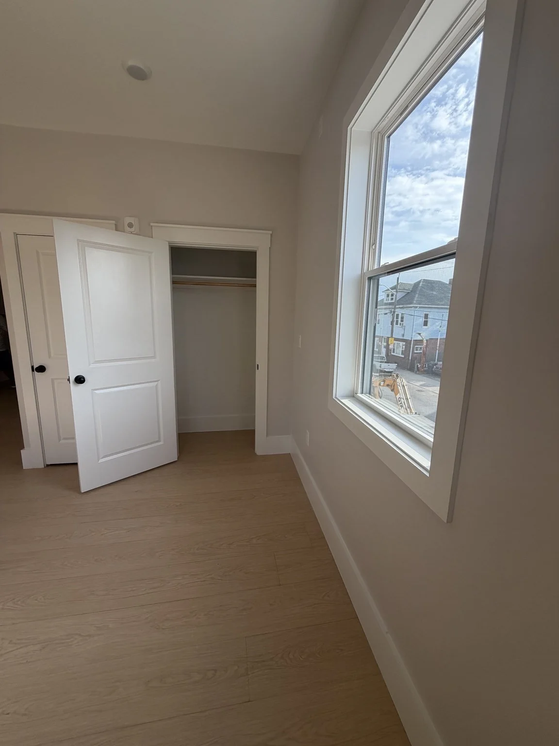 Studio bed, 1 bath apartment for rent at 311 Elm Unit 1, Everett — photo 7 of 9
