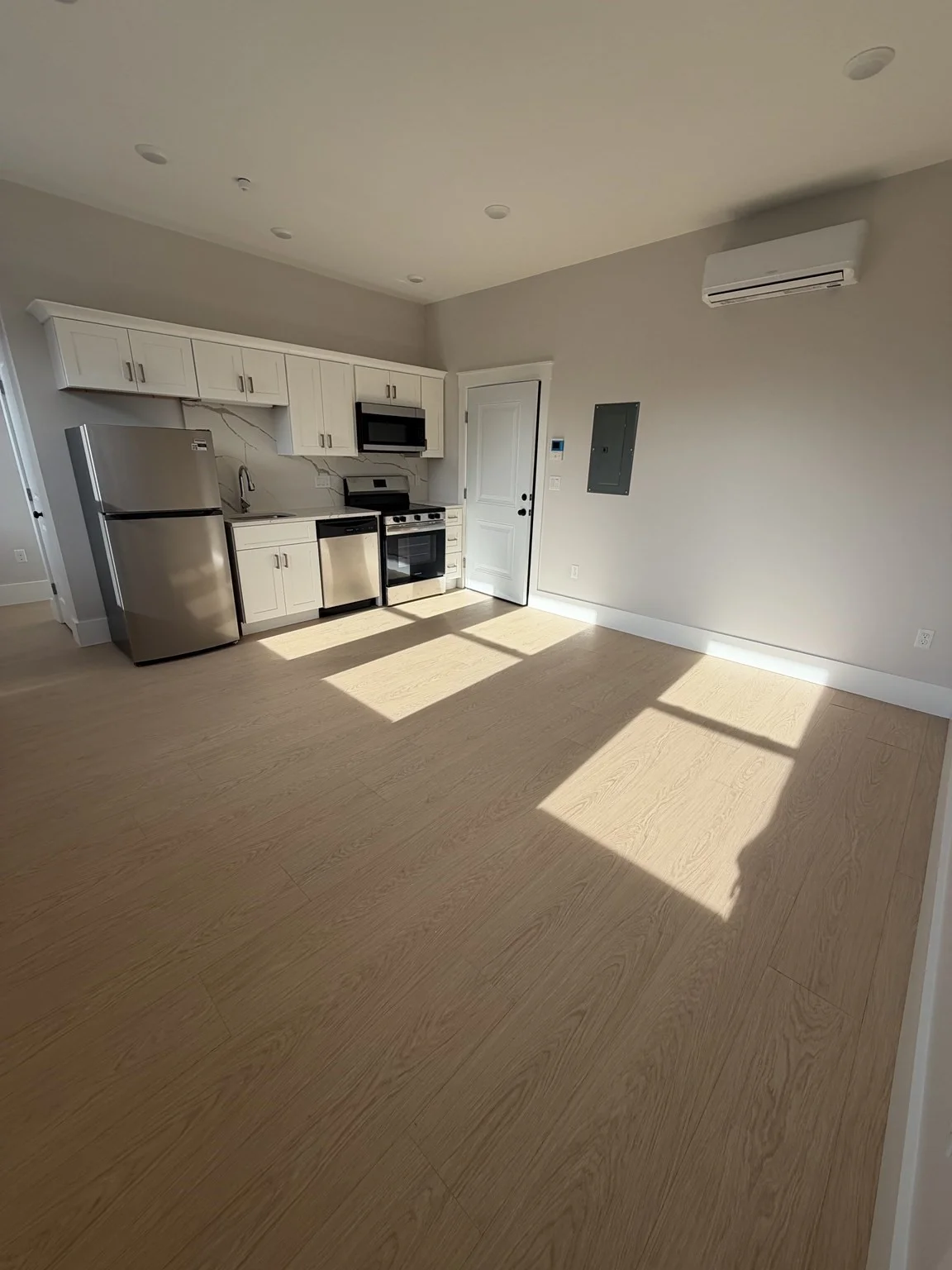 1 bed, 1 bath apartment for rent at 311 Elm Unit 2, Everett