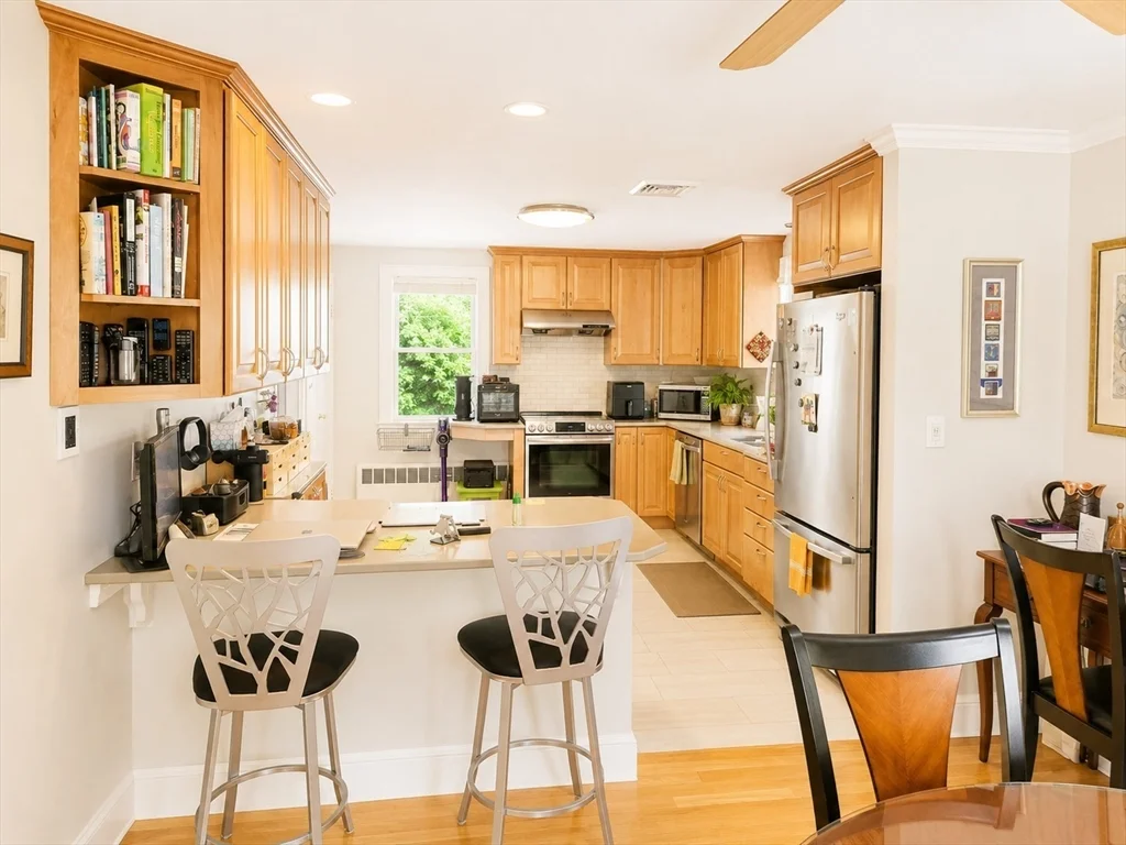 3 bed, 3 bath apartment for rent at 311 Temple Unit 1, West Roxbury — photo 8 of 30
