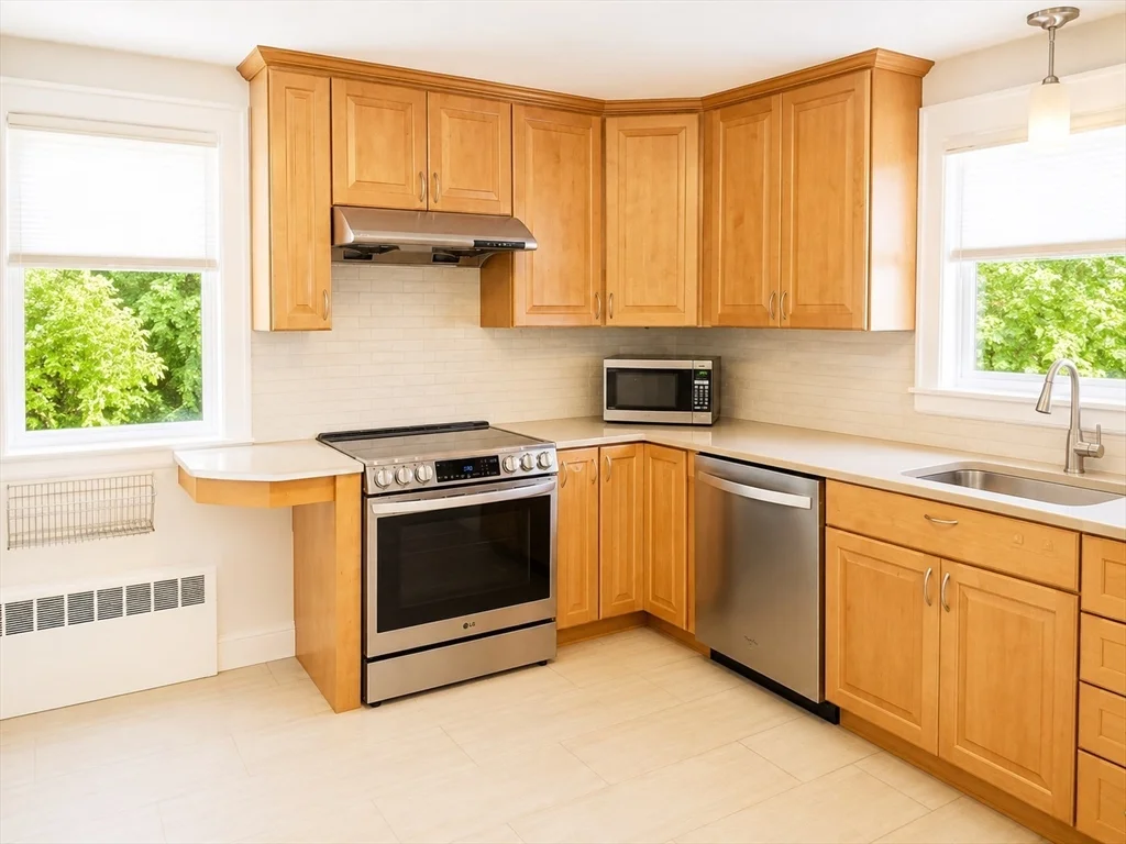 3 bed, 3 bath apartment for rent at 311 Temple Unit 1, West Roxbury — photo 9 of 30