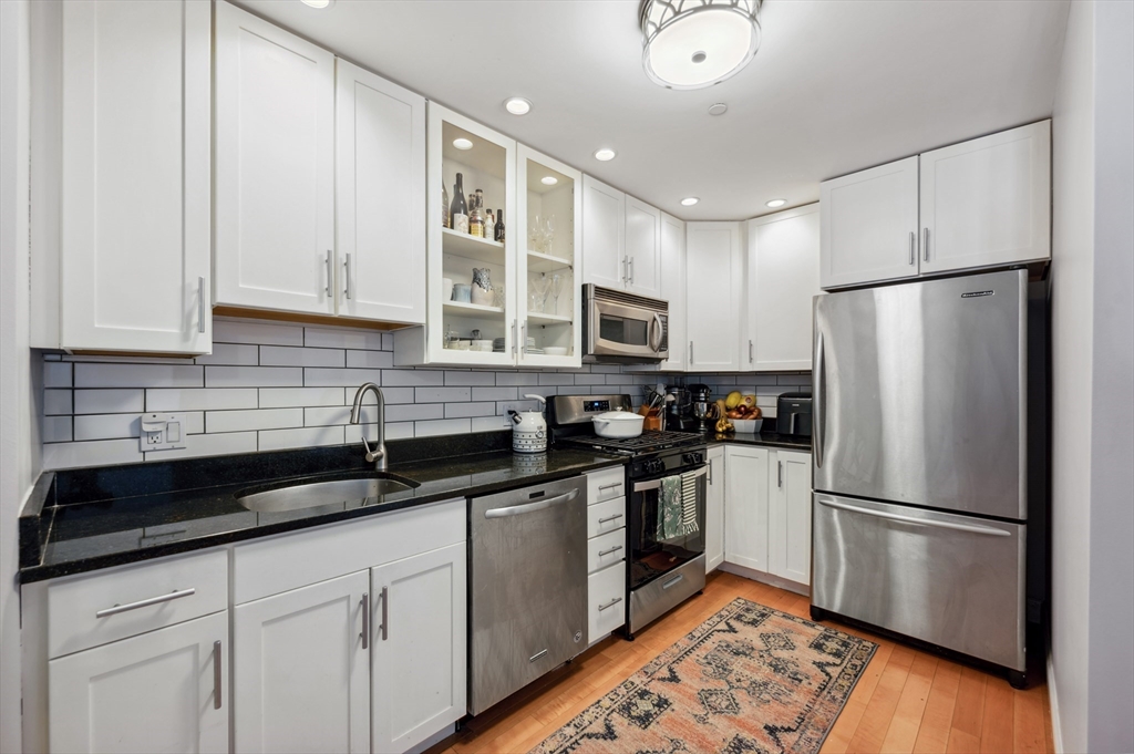 1 bed, 1 bath apartment for rent at 312-320 W 3rd St Unit 305, South Boston — photo 10 of 19