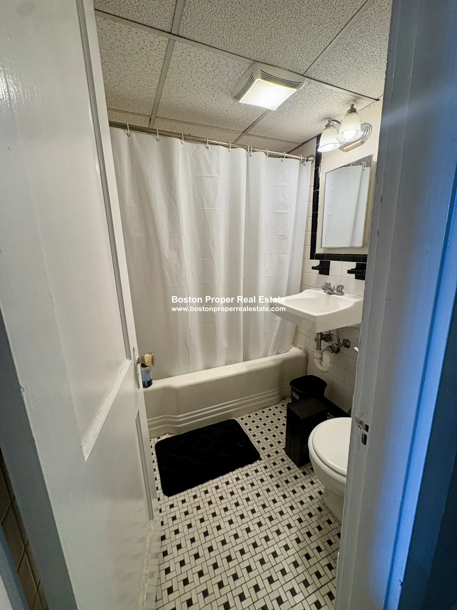 Studio bed, 1 bath apartment for rent at 312 Beacon St Unit 1, Back Bay — photo 6 of 6