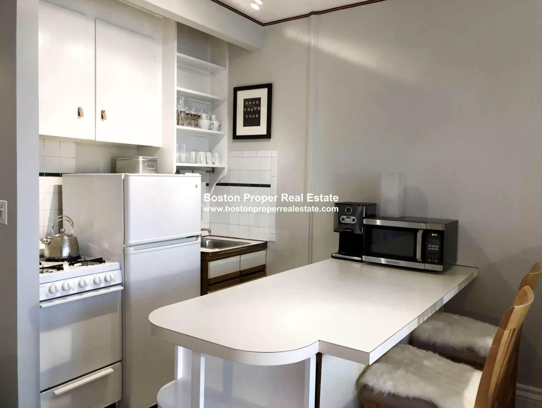 Studio bed, 1 bath apartment for rent at 312 Beacon St Unit 7, Back Bay — photo 4 of 12