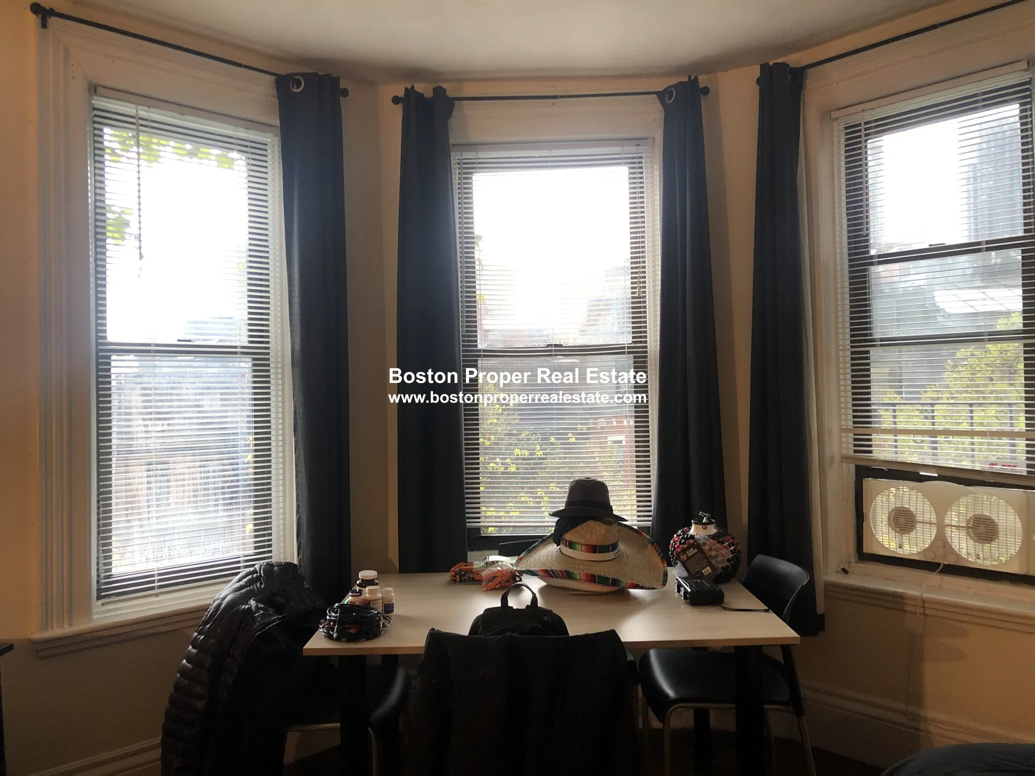 Studio bed, 1 bath apartment for rent at 312 Beacon St Unit 8, Back Bay — photo 2 of 9