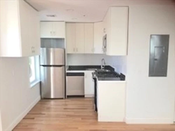 2 bed, 1 bath apartment for rent at 312 Chelsea St Unit 3, East Boston — photo 2 of 9