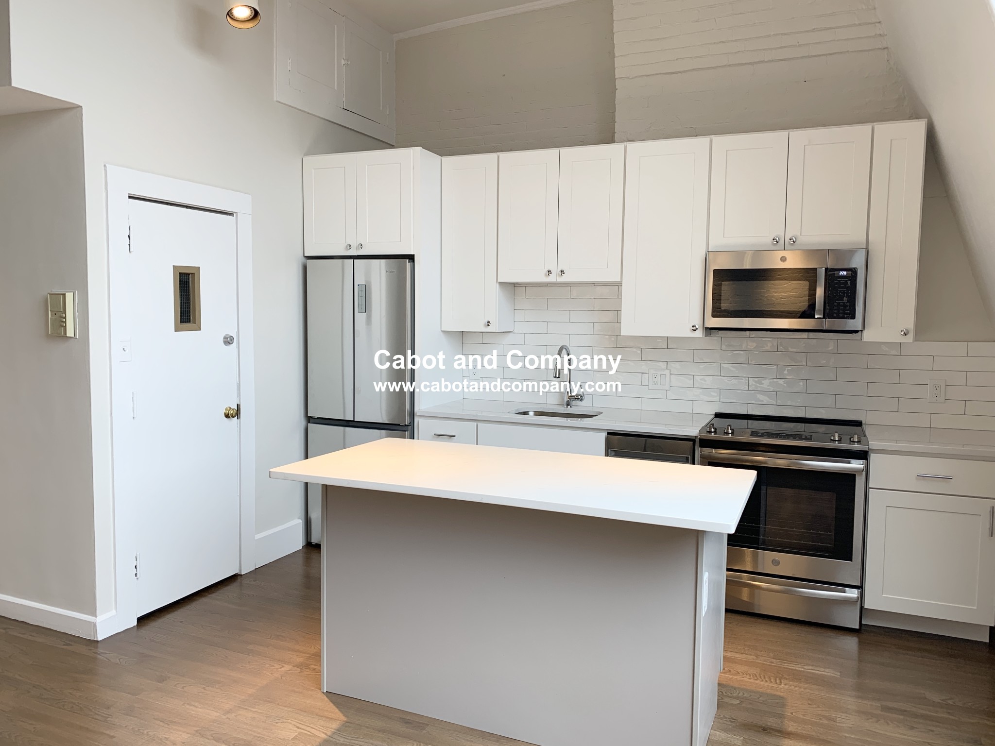2 bed, 1 bath apartment for rent at 312 Marlborough St Unit PH, Back Bay — photo 11 of 15